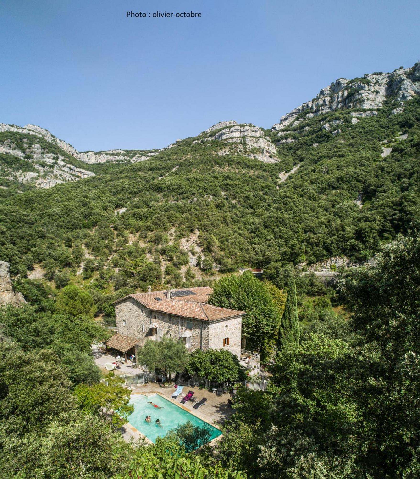 Domaine De La Carriere Bed & Breakfast Sumene ภายนอก รูปภาพ