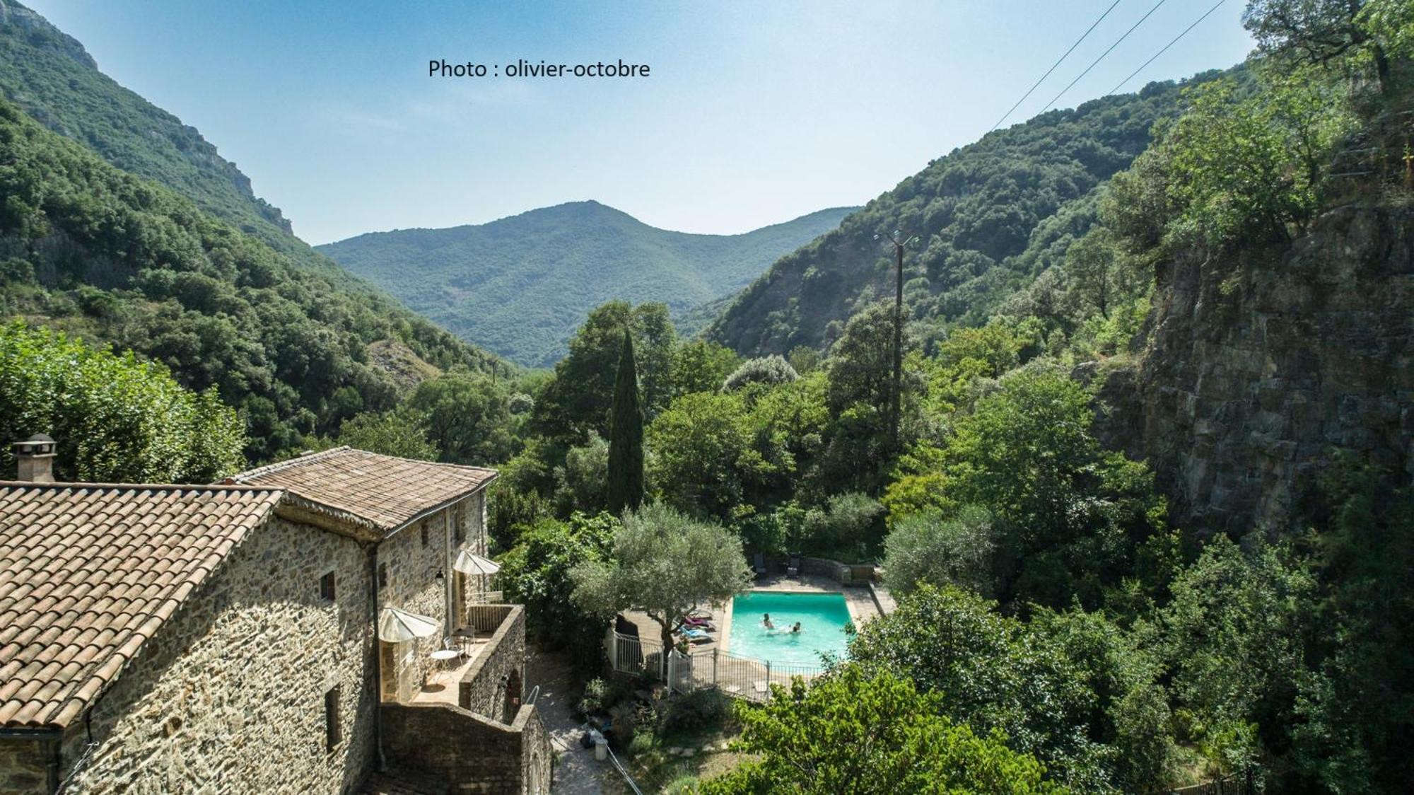 Domaine De La Carriere Bed & Breakfast Sumene ภายนอก รูปภาพ